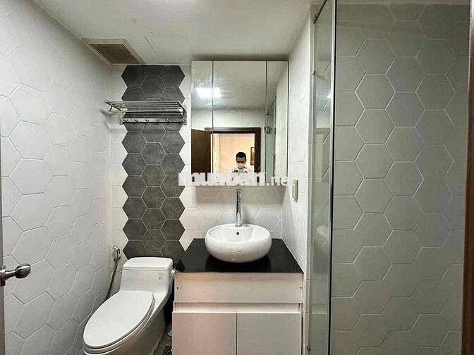 Cho thuê 1PN/1WC 57m2 phòng khách rộng thoáng The Botanica