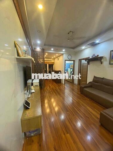Cần bán gấp căn cc 2N2VS rộng rãi tầng trung thoáng mát hàng xóm Vín