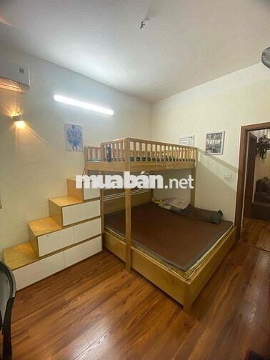 Cần bán gấp căn cc 2N2VS rộng rãi tầng trung thoáng mát hàng xóm Vín