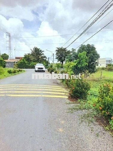 Hàng thơm, 500m2 đất vườn 14x 31m , nở hậu 18m, chỉ 650tr