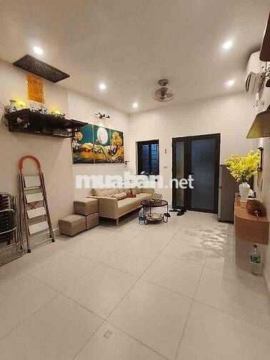 🔥 LÒ ĐÚC – NHỈNH 3 TỶ – CĂN HỘ TẦNG 2 – Ô TÔ ĐỖ CỬA – VÀI PHÚT LÊN PHỐ