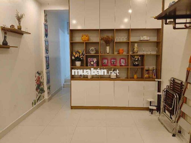 🔥 LÒ ĐÚC – NHỈNH 3 TỶ – CĂN HỘ TẦNG 2 – Ô TÔ ĐỖ CỬA – VÀI PHÚT LÊN PHỐ