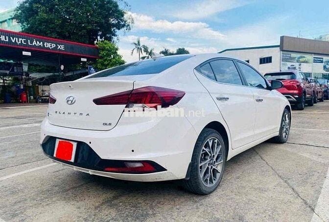 Hyundai Elantra 2022 2.0 AT Cao cấp - 50000 km