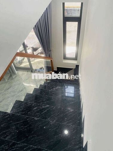 Nhà trệt 1 Lầu khu 8, Phú Hoà, DT: 4x13, full thổ cư, 3PN, 2WC,