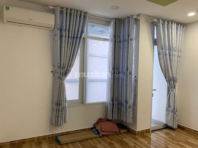 Bán nhà mặt tiền đường 79, phường Tân Quy, Quận 7, DT 4x20m, 5 tầng
