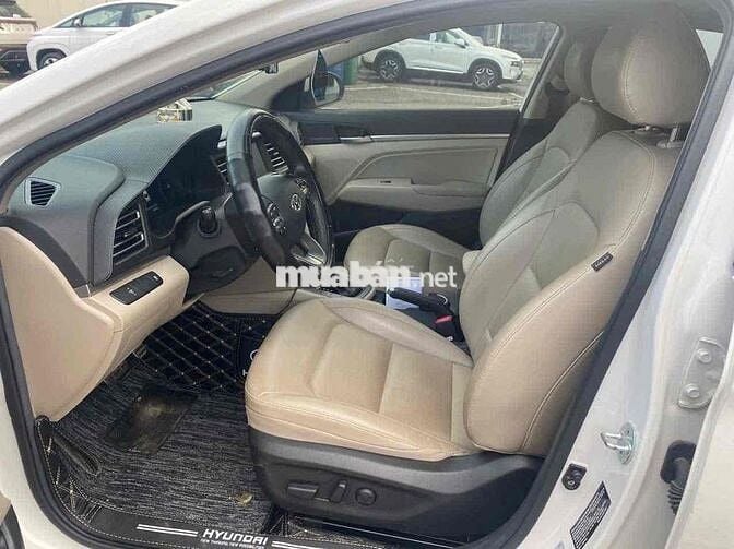 Hyundai Elantra 2022 2.0 AT Cao cấp - 50000 km