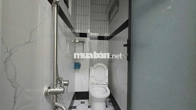 Bán căn nhà 1 trêt 1 lầu .sân đậu oto. Ngân hàng hỗ trợ 1 tỉ 2