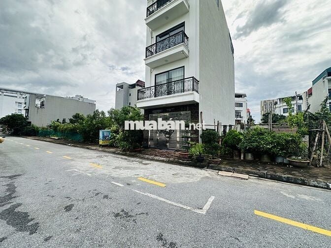 🍀GIANG BIÊN -VIỆT HƯNG - LONG BIÊN 90m PHÂN LÔ – VỈA HÈ –Ô TÔ TRÁNH  🍀