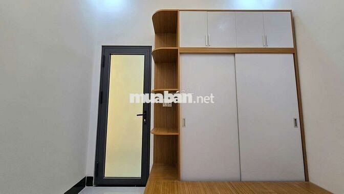 Bán căn nhà 1 trêt 1 lầu .sân đậu oto. Ngân hàng hỗ trợ 1 tỉ 2