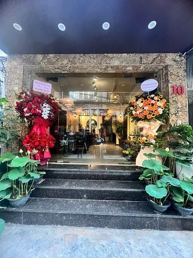 Sang nhượng nhà hàng chay Mộc An số 10 ngõ 101 Hào Nam, 80m2x5 tầng