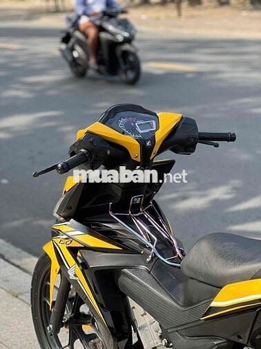 Honda Winner 150 V1 Bản Đặc Biệt Vàng Đen