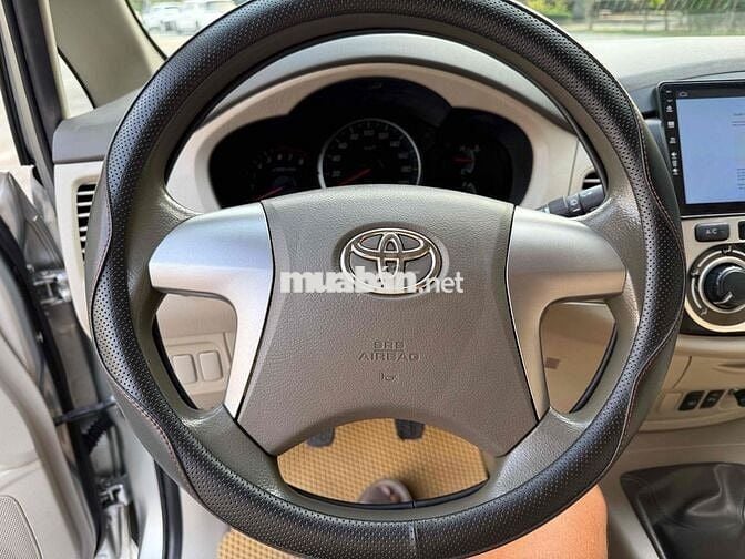 Toyota Innova 2015 2.0E số sàn full đồ chơi