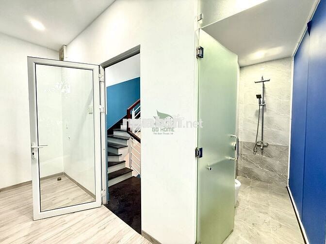 CHO THUÊ NHÀ KINH DOANH 4 TẦNG NGANG 20M PHỐ TÂY GIÁ 32 TRIỆU/THÁNG