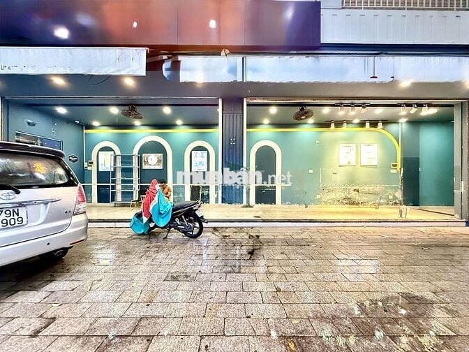 CHO THUÊ NHÀ KINH DOANH 4 TẦNG NGANG 20M PHỐ TÂY GIÁ 32 TRIỆU/THÁNG