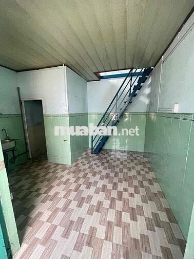 TÔI CHÍNH CHỦ CẦN BÁN GẤP CĂN NHÀ THỊ TRẤN HÓC MÔN CÓ SẲN 3 PHÒNG TRỌ