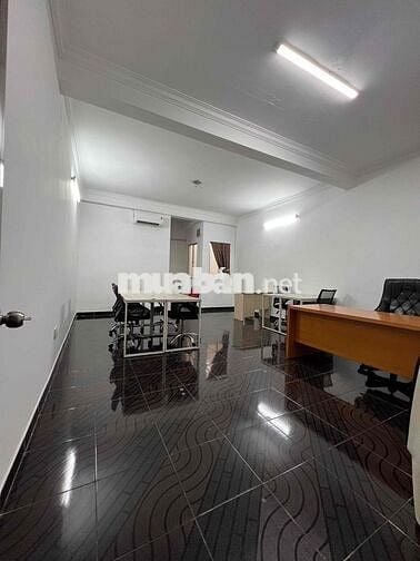 Sang gấp văn phòng giá rẻ: 9tr5 - 70m2 (gốc 1 2tr) ngay cầu sài gòn