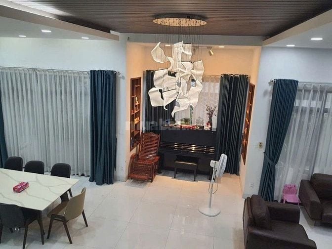 Cho thuê Biệt Thự mặt tiền : Trần Trọng Cung, P. Tân Thuận Đông, Q. 7