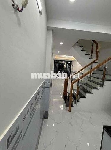 3,74 tỷ, bán nhà Bình Tân 31 m2, 2 tầng, 2 PN, sổ riêng