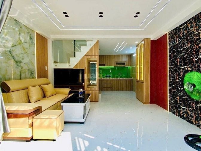 BÁN GẤP NHÀ 1 trệt 1 lầu 45,5m2 giá 2tỷ650tr Đường Lê Quang Định HCM