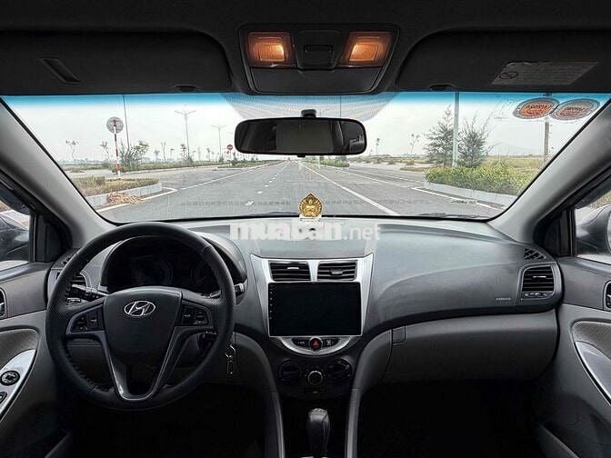 Hyundai Accent 2011 1.4 AT - 120000 km