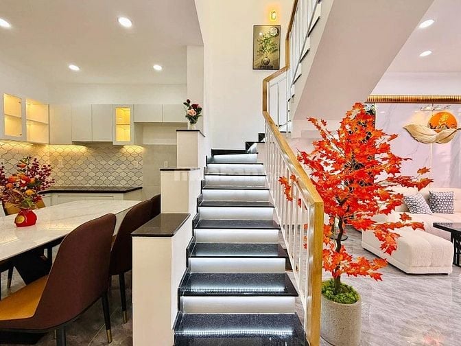 CHÍNH CHỦ 3 TỶ D. HIỆP BÌNH ĐƯỜNG 6M GẦN TRƯỜNG HỌC CHO THUÊ TỐT