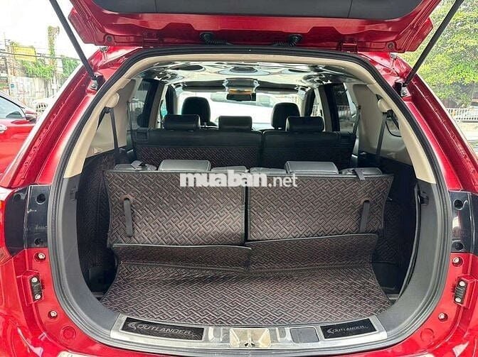 Mitsubishi Outlander 2022 2.0CVT,màu đỏ,24.000nkm