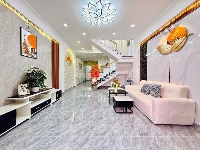 CHÍNH CHỦ 3 TỶ D. HIỆP BÌNH ĐƯỜNG 6M GẦN TRƯỜNG HỌC CHO THUÊ TỐT