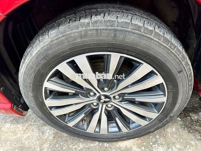 Mitsubishi Outlander 2022 2.0CVT,màu đỏ,24.000nkm