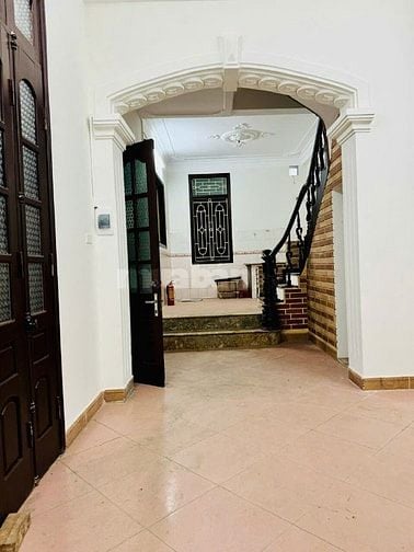 Chính chủ cho thuê cả  nhà 4 tầng, 1 tum, 6 phòng, Đê Trần Khát Chân