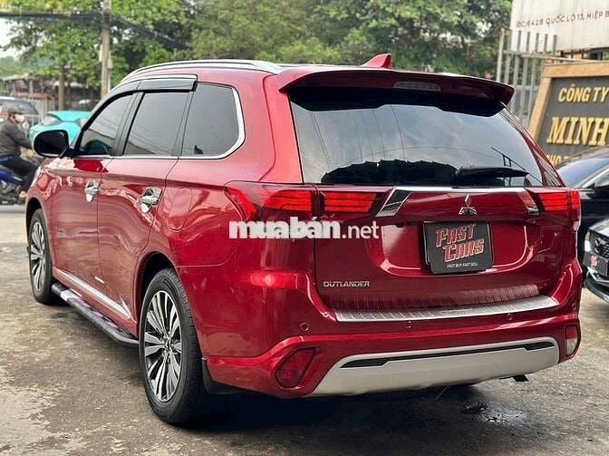 Mitsubishi Outlander 2022 2.0CVT,màu đỏ,24.000nkm