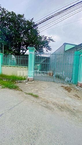  Cho thuê 1.200 m2 Kho và nhà có sân Nguyễn Văn Cừ 15 triệu