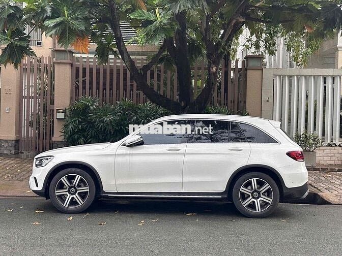 Mercedes-Benz GLC200 4Matic 2021 30.000 km