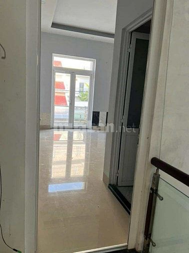 Cho thuê nhà 4 phòng ngủ khu Diệu Hiền 7 triệu