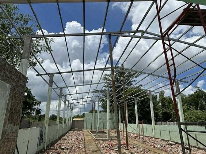 Cho thuê 1.200 m2 Kho và nhà có sân Nguyễn Văn Cừ 15 triệu