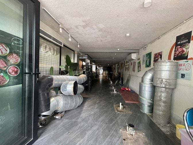 Cho thuê cửa hàng mặt đường phố Giảng Võ, DT 300m2, mặt tiền 7m