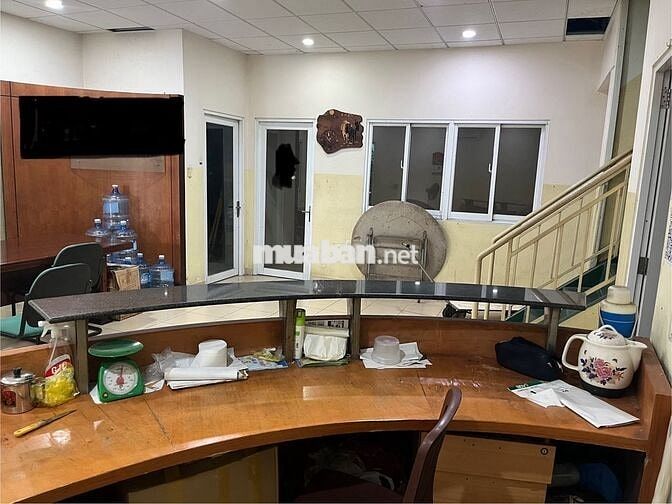 Cần cho thuê làm văn phòng công ty, trường học mầm non, ngân hàng.