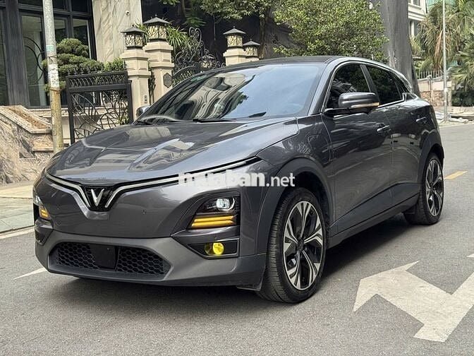 VinFast VF 6 Plus mua pin 2025