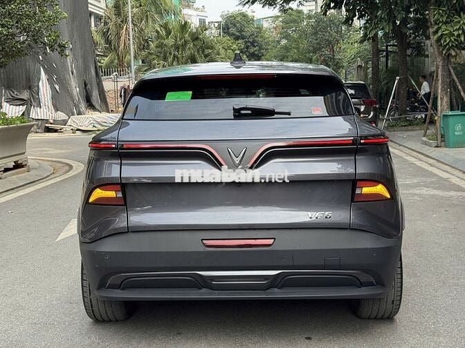 VinFast VF 6 Plus mua pin 2025