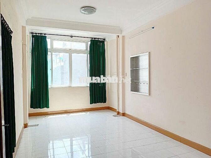 3 lầu 3 phòng ngủ hẻm Võ Văn Tần trung tâm quận 3 giá rẻ 14.5 triệu/th