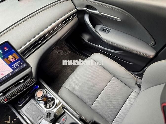 VinFast VF 6 Plus mua pin 2025