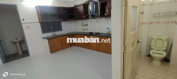 Nhà nguyên căn 4 x 19 trệt 3 lầu