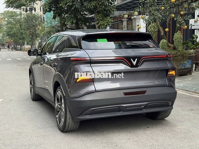 VinFast VF 6 Plus mua pin 2025