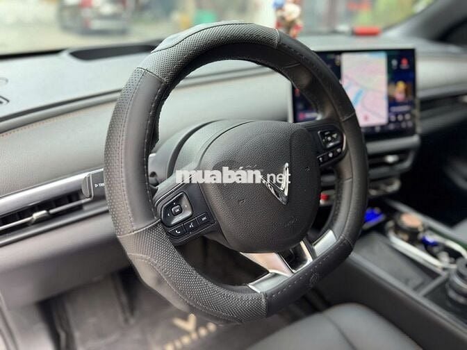 VinFast VF 6 Plus mua pin 2025