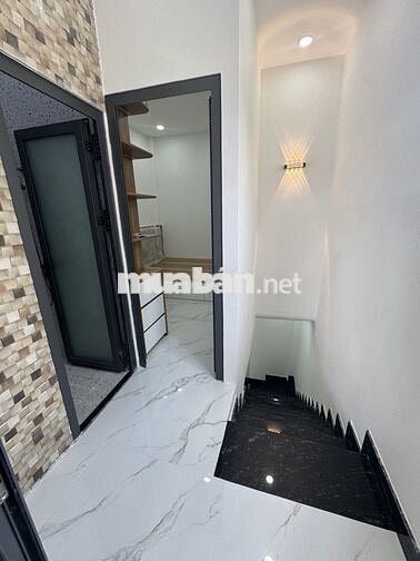 NHÀ XÓM CHIẾU Q4- 2 TẦNG- 28m2- SÁT MT- CHỈ 3 TỶ NHỈNH