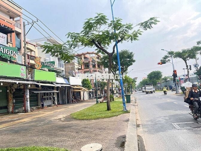 Mặt Tiền Đường Đồng Đen Khu Ăn Uống Sầm Uất Nhất Quận Tân Bình.