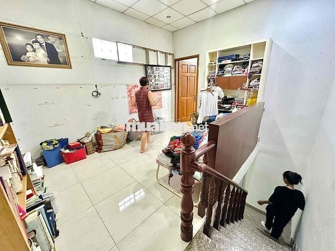 CHÍNH CHỦ CHO THUÊ NHÀ NGUYÊN CĂN 4 PHÒNG NGỦ GẦN CV LÀNG HOA GÒ VẤP