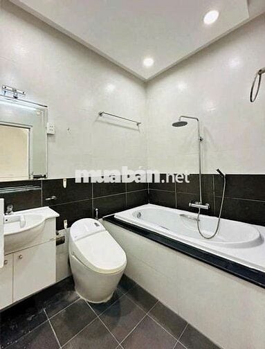 Cần cho thuê nhà HXH 895/4A Quang Trung P.14 Q.Gò Vấp