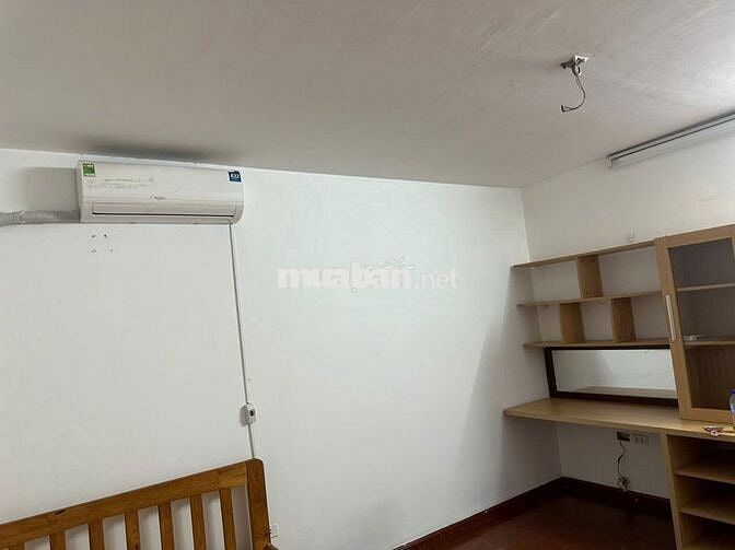 Cho thuê tập thể tầng 2 - ngõ 178 Giải Phóng - 43m2 - 1 ngủ -1 khách