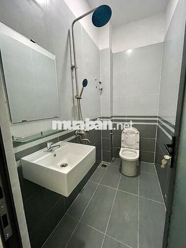 NHÀ BẾN VÂN ĐỒN Q4- HẺM 3m- 36m2- 2 TẦNG- CHỈ 4 TỶ NHỈNH