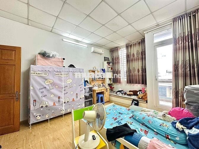 CHÍNH CHỦ CHO THUÊ NHÀ NGUYÊN CĂN 4 PHÒNG NGỦ GẦN CV LÀNG HOA GÒ VẤP